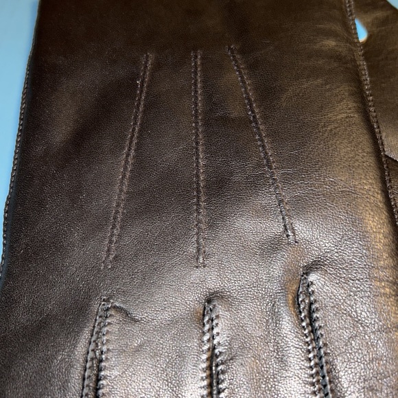 Isotoner Men’s Leather gloves - Picture 8 of 13